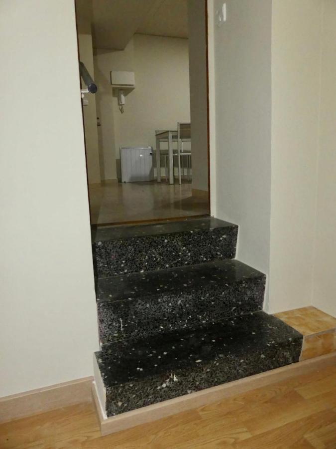 Apartament Encantador Al Centre De Vic Aptgarbi المظهر الخارجي الصورة